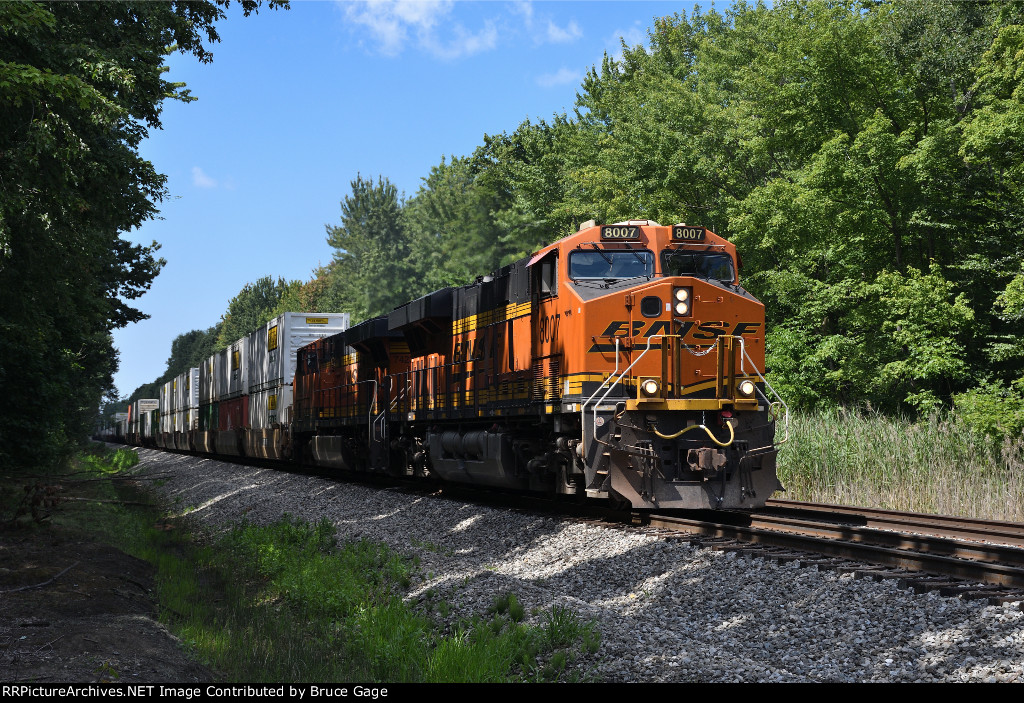 BNSF 8007